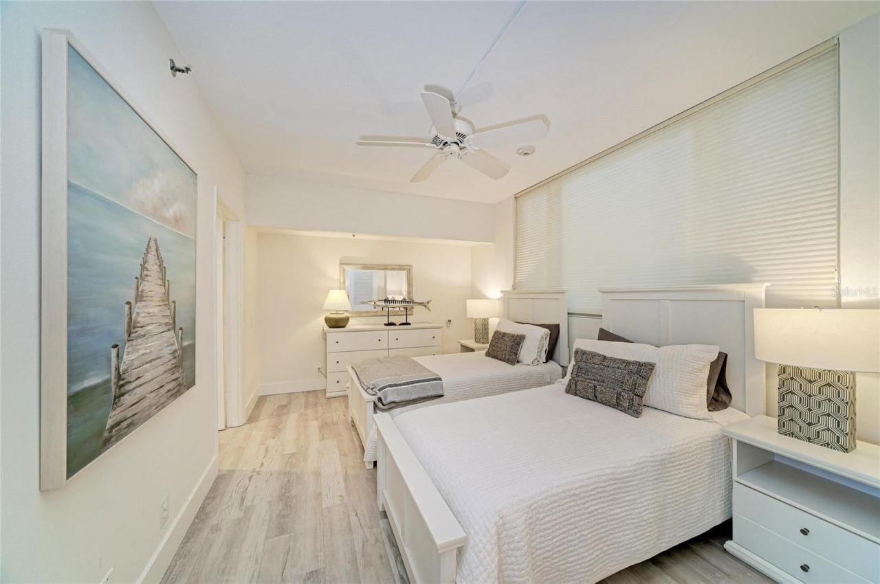 1055 Gulf Of Mexico Drive, Unit 301, Longboat Key, FL 34228 Photo