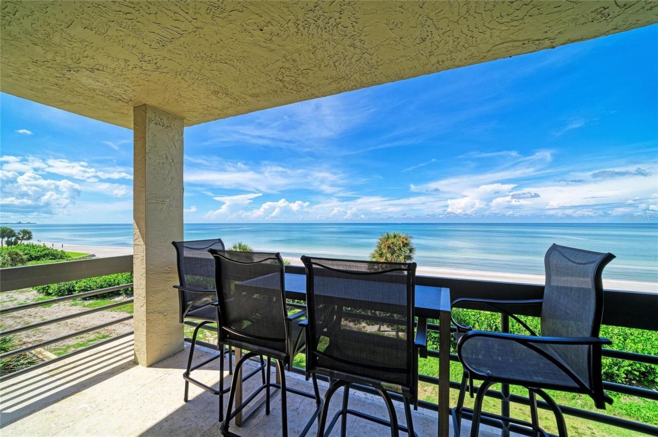 1055 Gulf Of Mexico Drive, Unit 301, Longboat Key, FL 34228 Photo