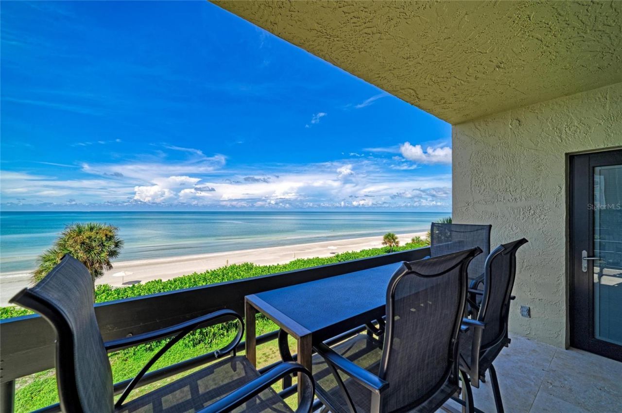 1055 Gulf Of Mexico Drive, Unit 301, Longboat Key, FL 34228 Photo