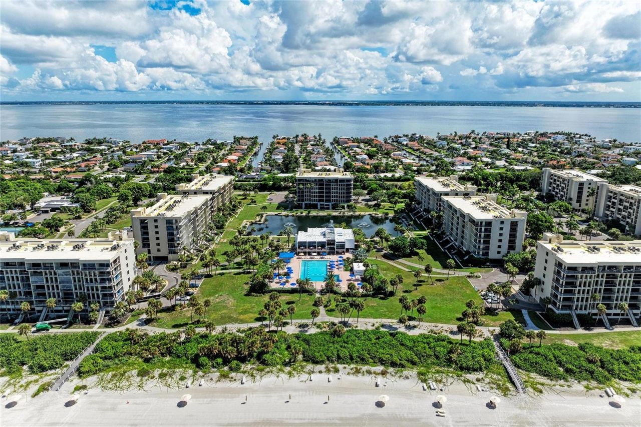 1055 Gulf Of Mexico Drive, Unit 301, Longboat Key, FL 34228 Photo