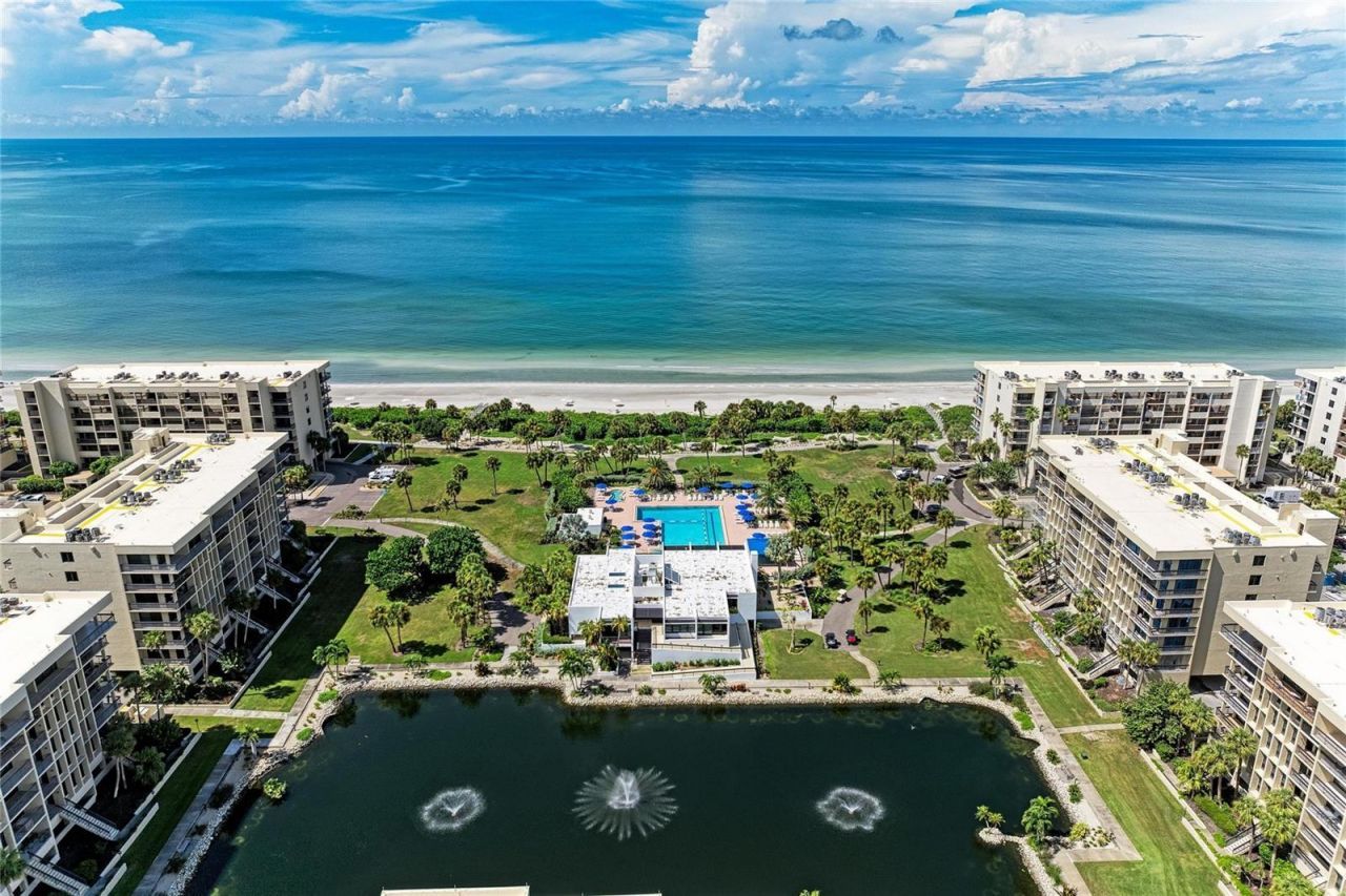 1055 Gulf Of Mexico Drive, Unit 301, Longboat Key, FL 34228 Photo
