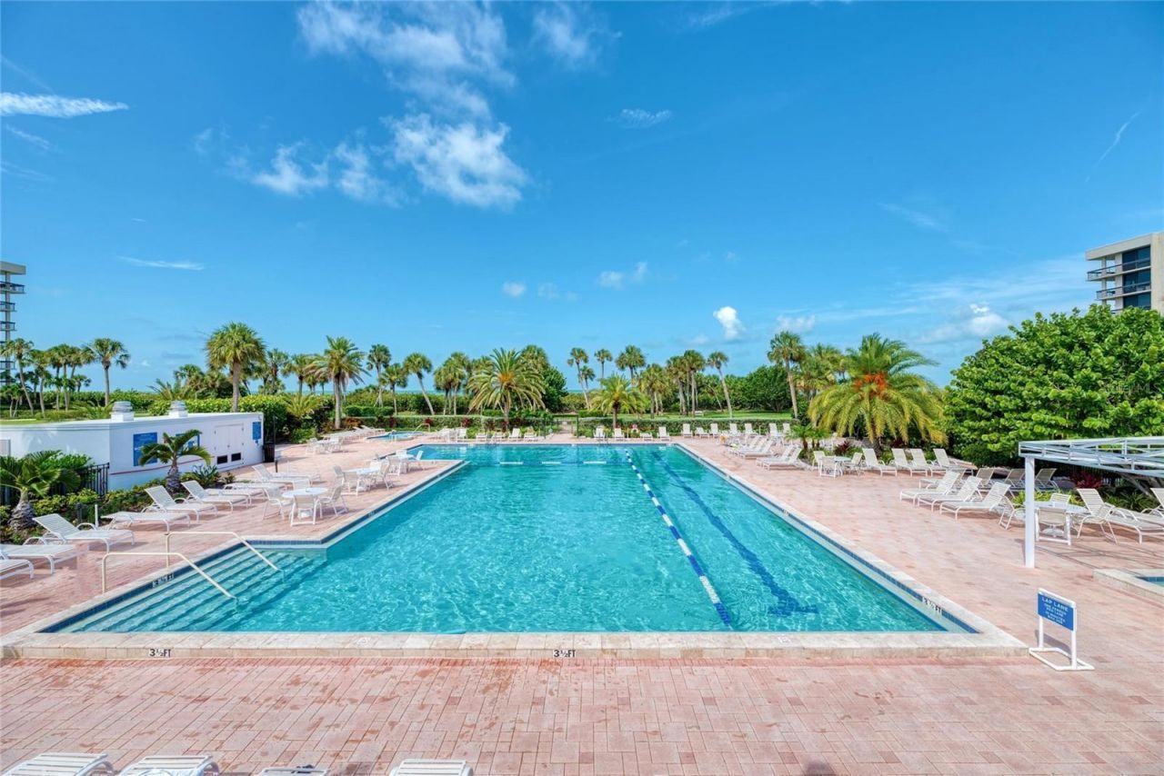 1055 Gulf Of Mexico Drive, Unit 301, Longboat Key, FL 34228 Photo