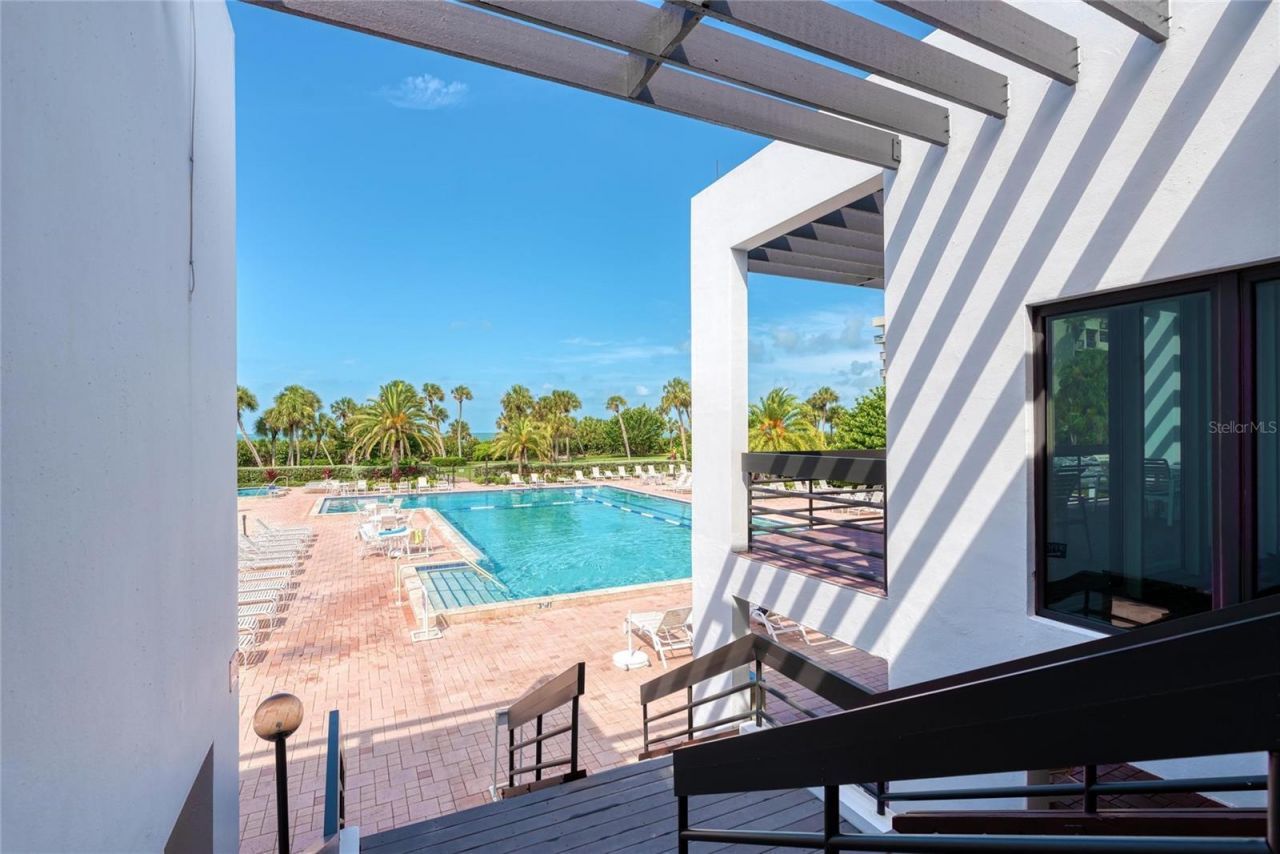 1055 Gulf Of Mexico Drive, Unit 301, Longboat Key, FL 34228 Photo