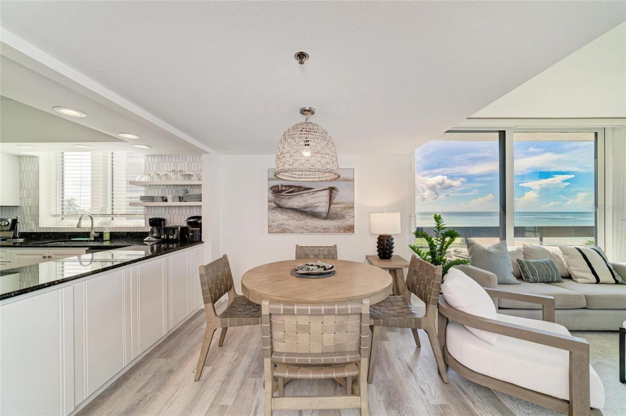 1055 Gulf Of Mexico Drive, Unit 301, Longboat Key, FL 34228 Photo