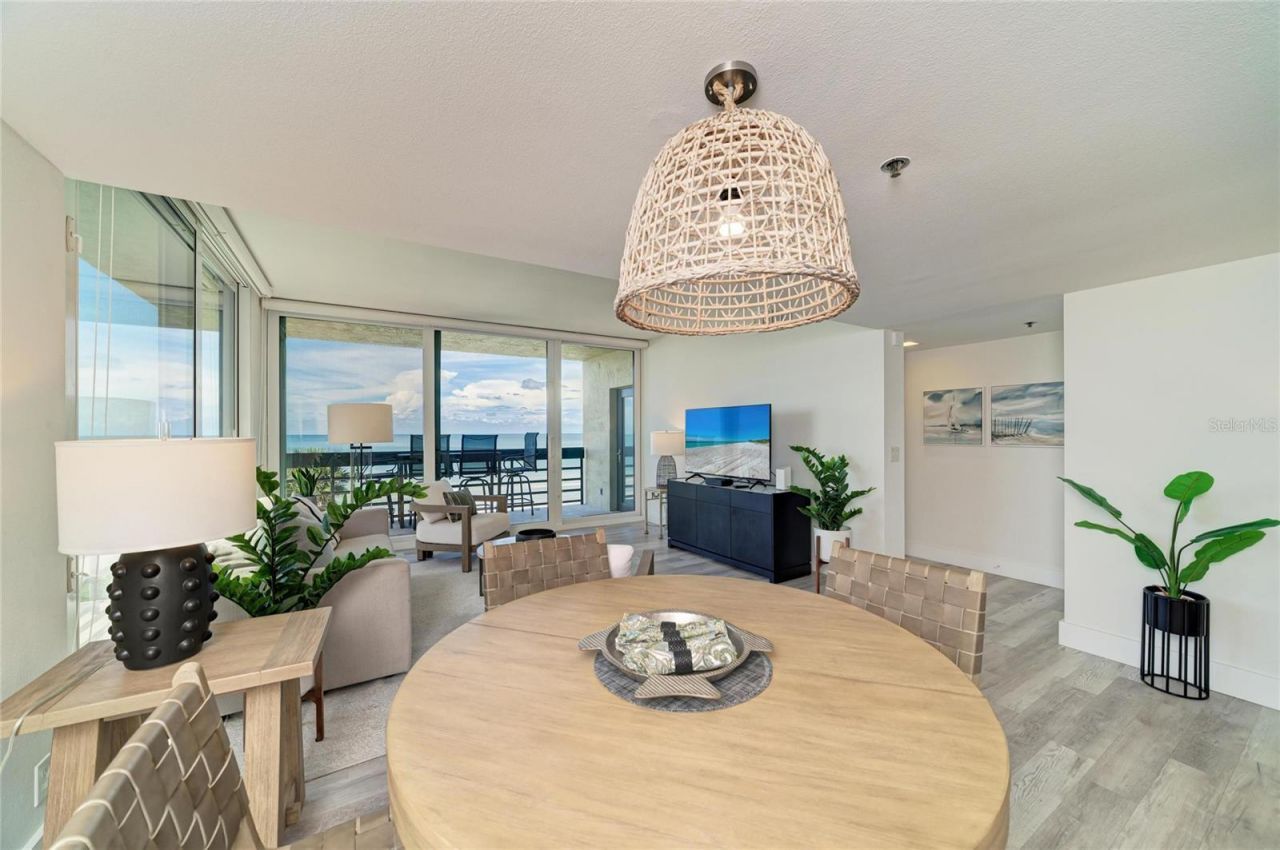 1055 Gulf Of Mexico Drive, Unit 301, Longboat Key, FL 34228 Photo