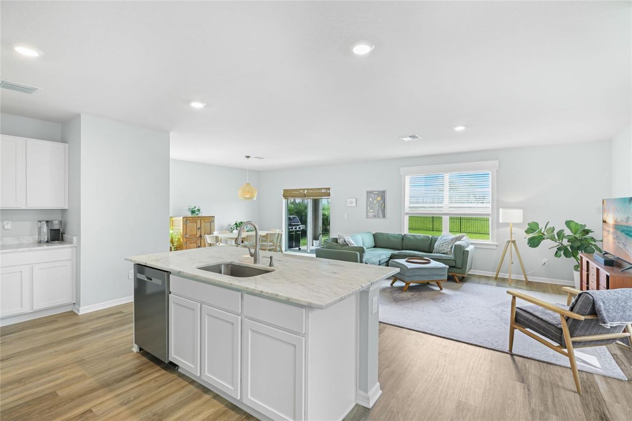3391 Hilltop Circle , Bradenton, FL 34211 Photo