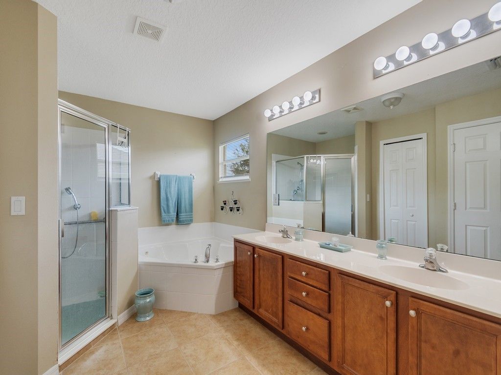5625 Riverboat Circle Sw, Vero Beach, FL 32968 Photo