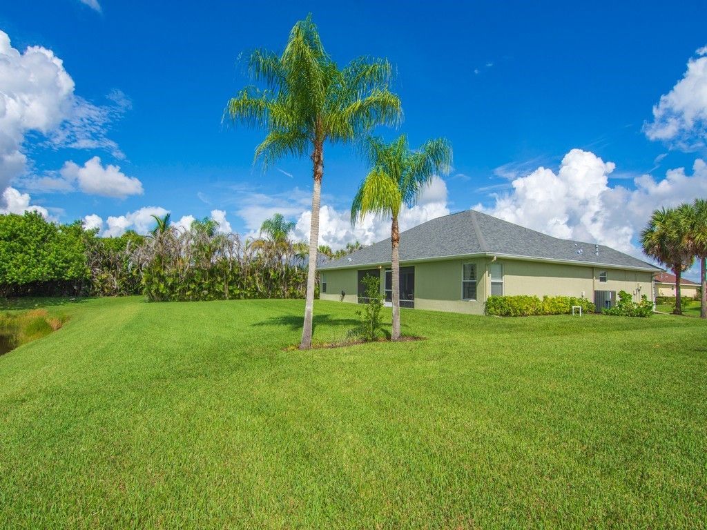 5625 Riverboat Circle Sw, Vero Beach, FL 32968 Photo