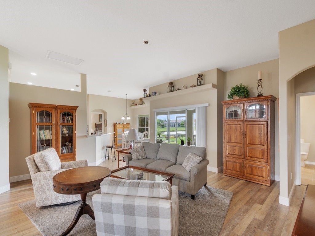 5625 Riverboat Circle Sw, Vero Beach, FL 32968 Photo