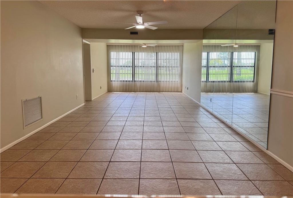 25 Plantation Drive, Unit 105, Vero Beach, FL 32966 Photo