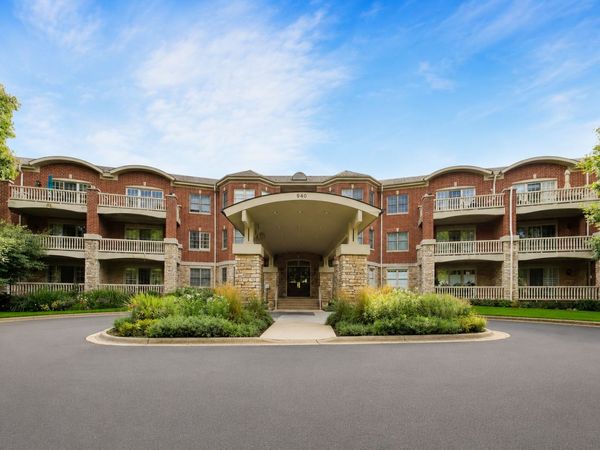 940 Augusta Way , Unit 105, Highland Park, IL 60035