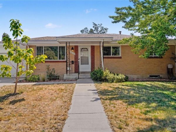 1092 S Iris Street , Lakewood, CO 80226