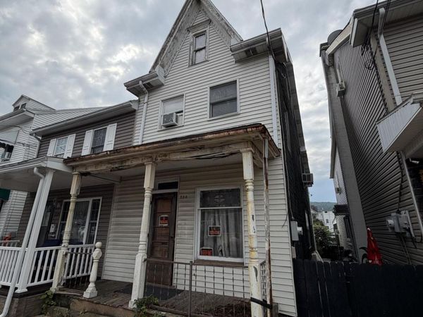 228 W 2nd Street, Mount Carmel, PA 17851
