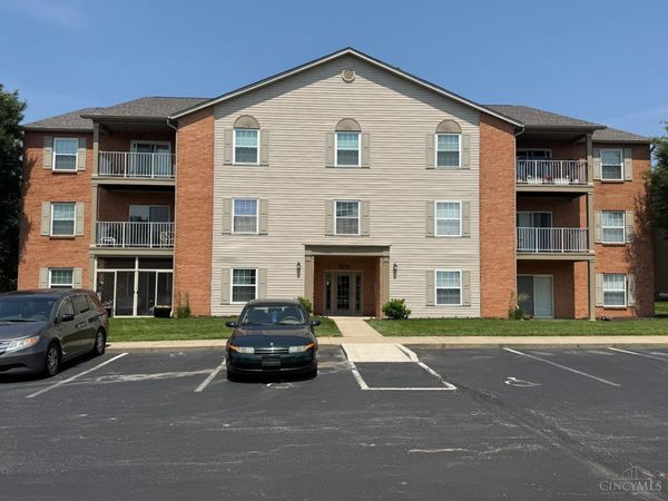 7912 Jessies, Unit 4-304, Fairfield Twp, OH 45011