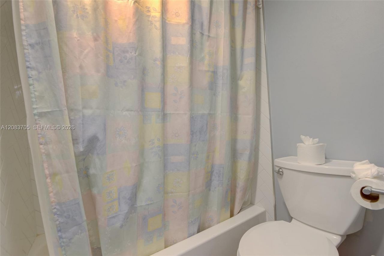 3031 N Ocean Blvd , Unit 305, Fort Lauderdale, FL 33308 Photo