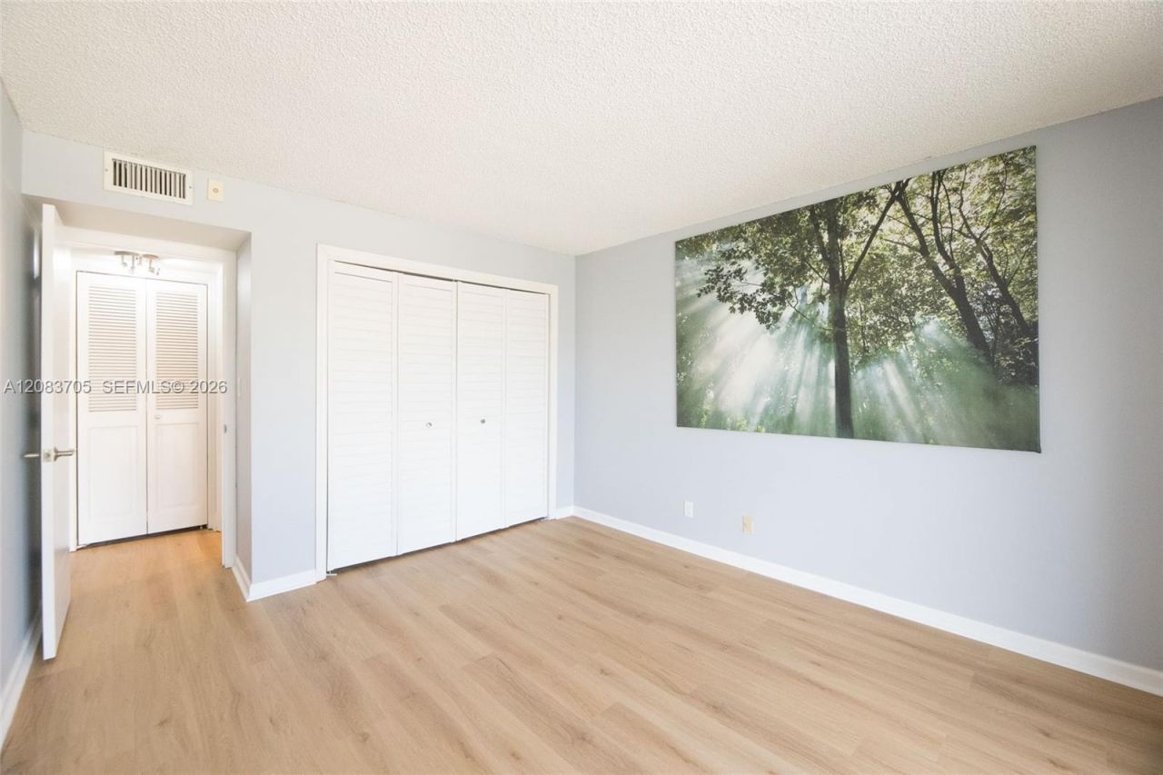 3031 N Ocean Blvd , Unit 305, Fort Lauderdale, FL 33308 Photo