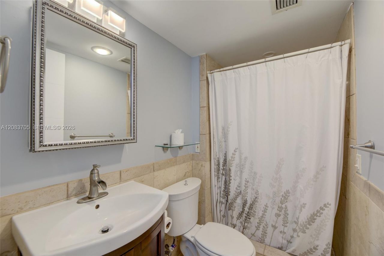 3031 N Ocean Blvd , Unit 305, Fort Lauderdale, FL 33308 Photo