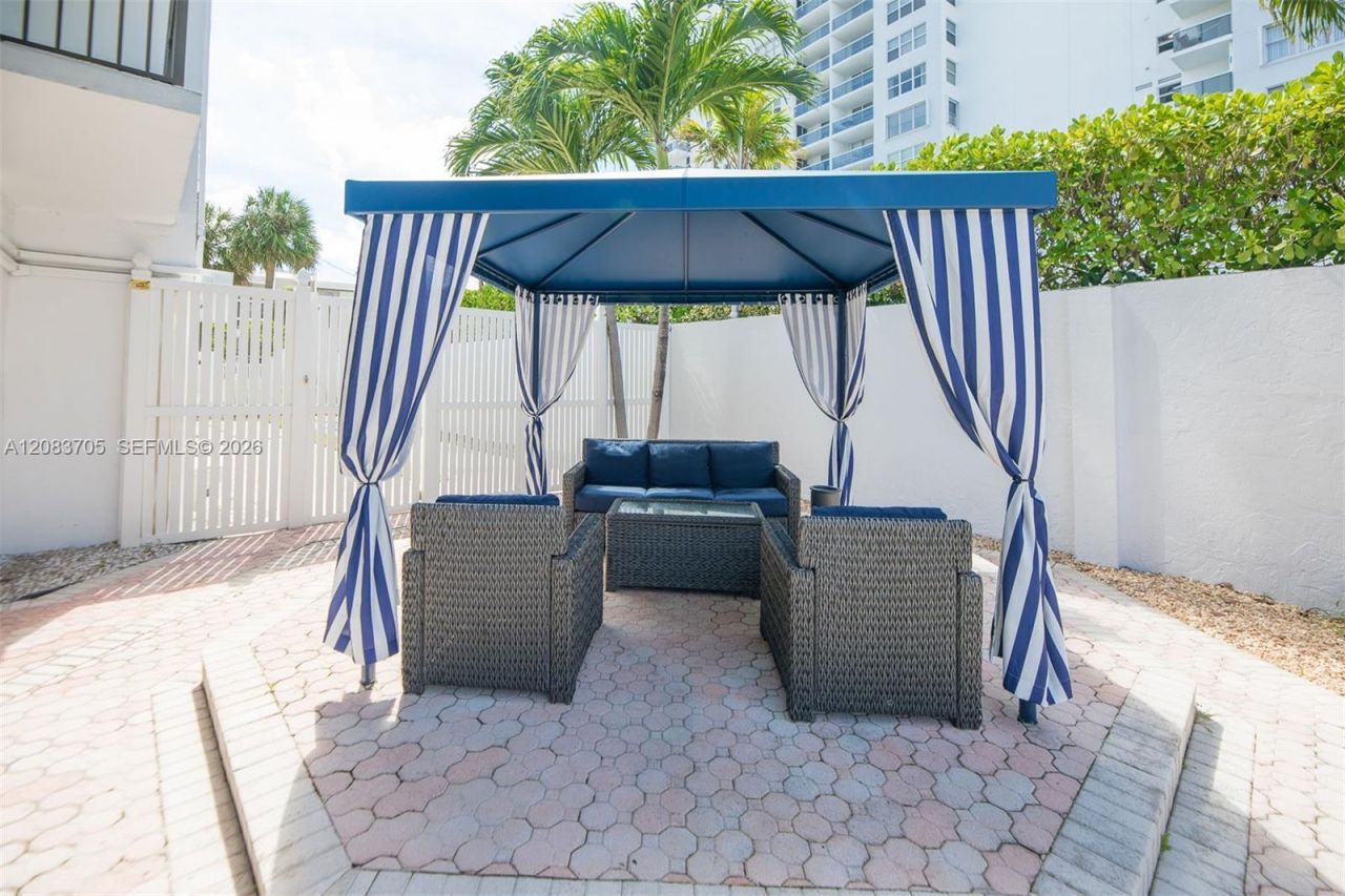 3031 N Ocean Blvd , Unit 305, Fort Lauderdale, FL 33308 Photo