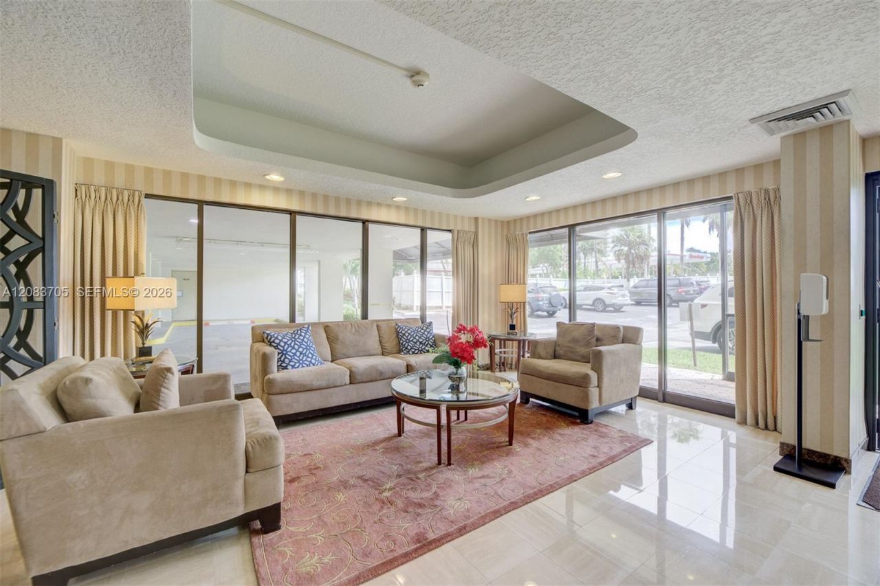 3031 N Ocean Blvd , Unit 305, Fort Lauderdale, FL 33308 Photo