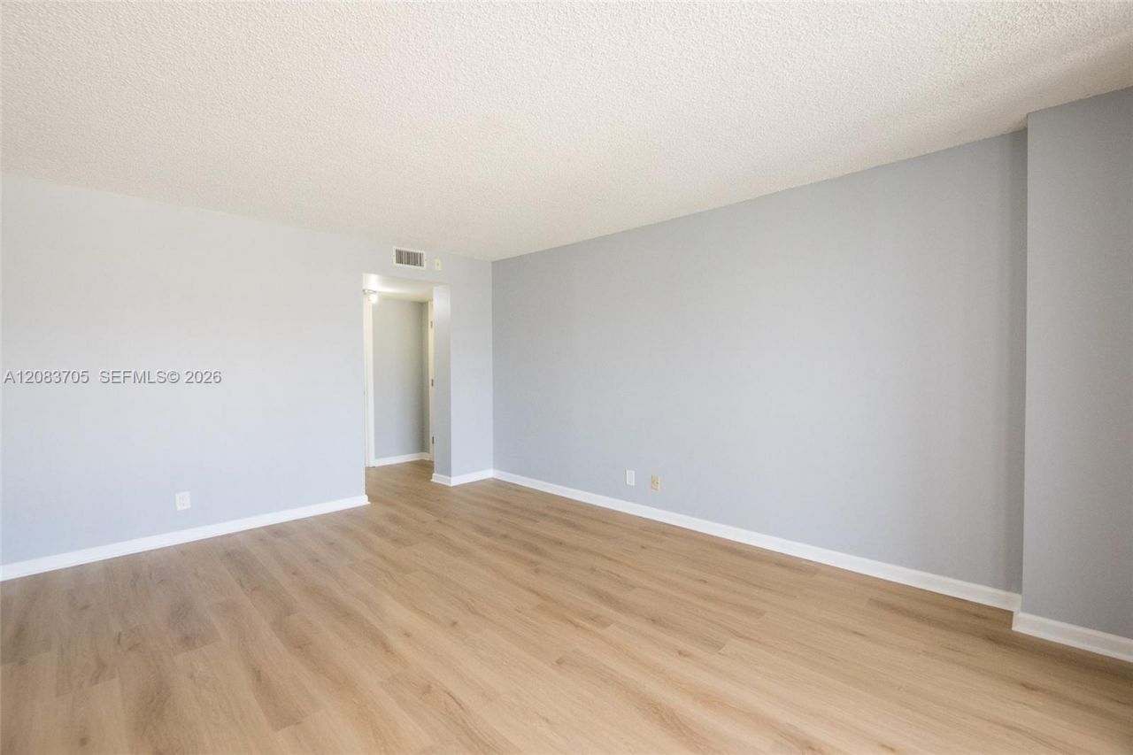 3031 N Ocean Blvd , Unit 305, Fort Lauderdale, FL 33308 Photo
