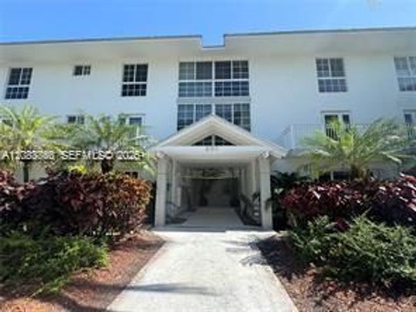 290 Sunrise Dr , Unit 301, Key Biscayne, FL 33149