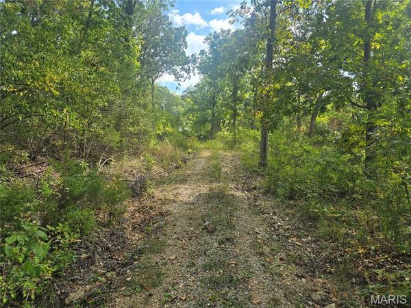 8607 John McKeever Road , Pacific, MO 63069