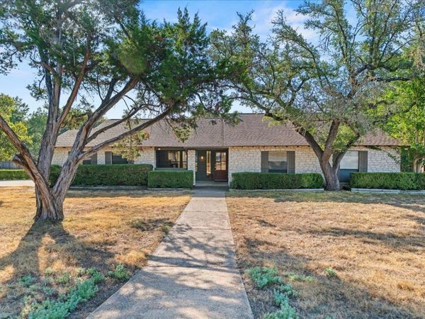 21 Shady Grove LN, Wimberley, TX 78676