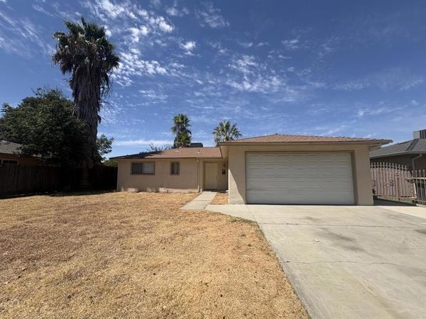 3257 Sacramento Drive, Merced, CA 95348
