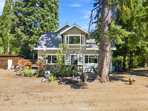 33910 Meadow Ln, Green Valley Lake, CA 92341