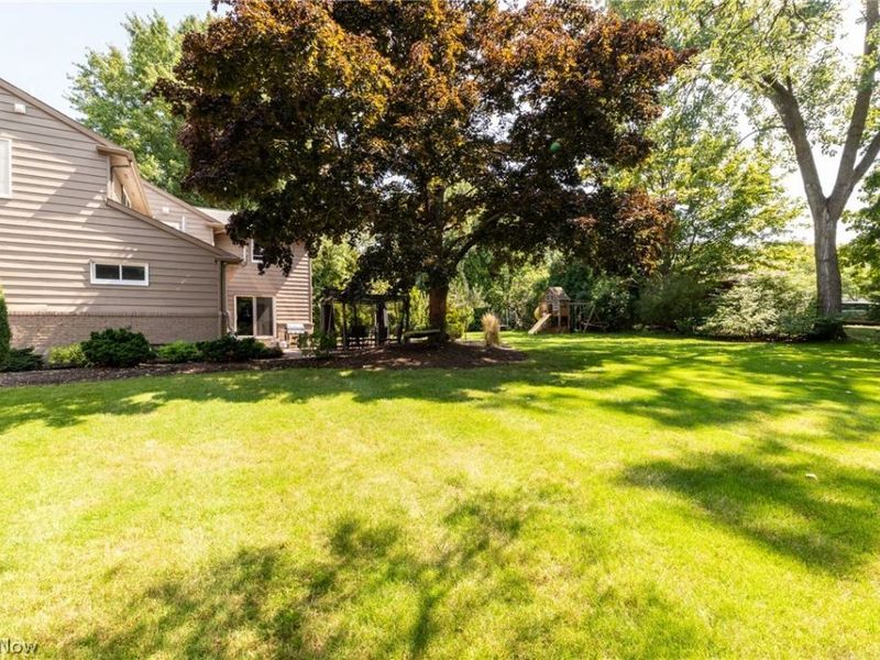 24580 Penshurst Drive, Beachwood, OH 44122 Photo 36