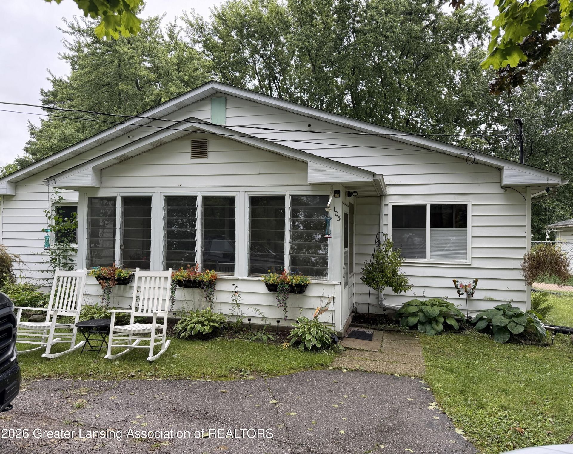 103 S Washington Street, Perry, MI 48872 Main Photo