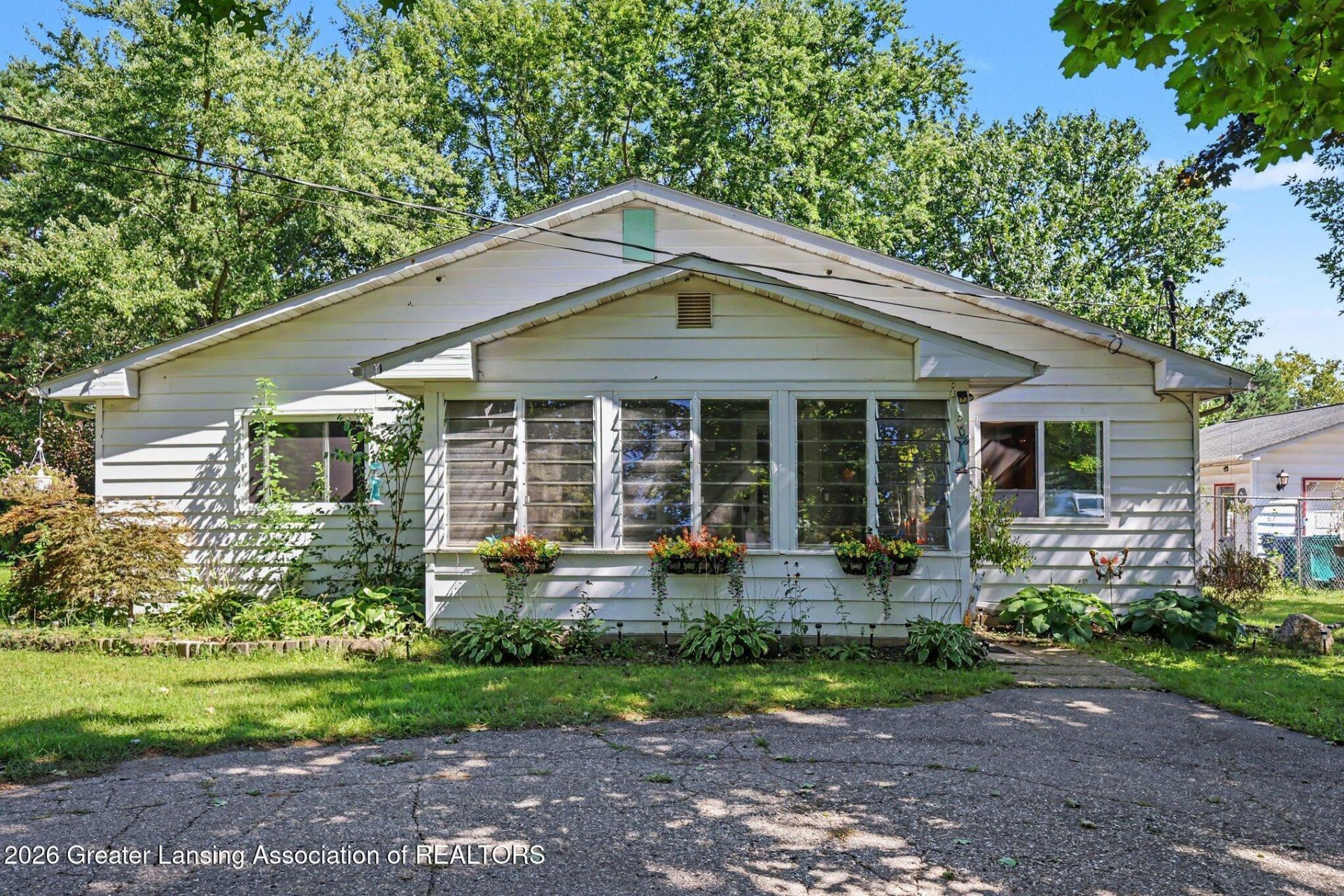 103 S Washington Street, Perry, MI 48872 Main Photo