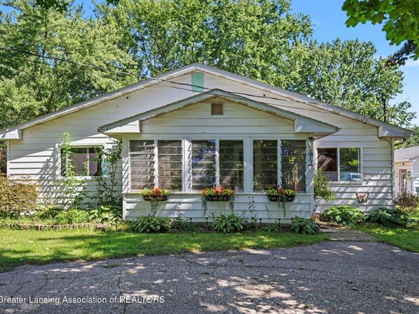 103 S Washington Street, Perry, MI 48872
