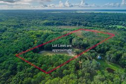 7836 Louis Berry Lane photo 4