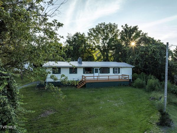 724 Oak Grove Road, Johnson City, TN 37615
