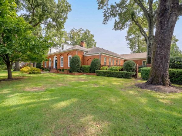 42 WOOD GROVE DR, Memphis, TN 38117