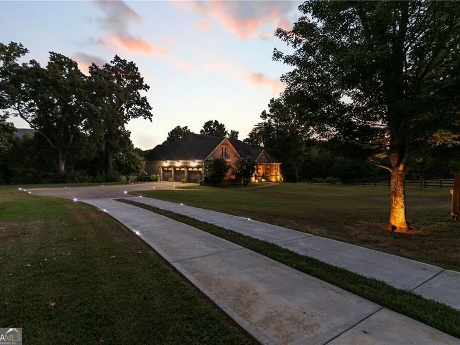 Property Image 100