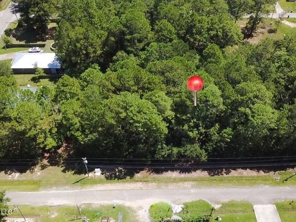 01 Smith Street, Bay Saint Louis, MS 39520