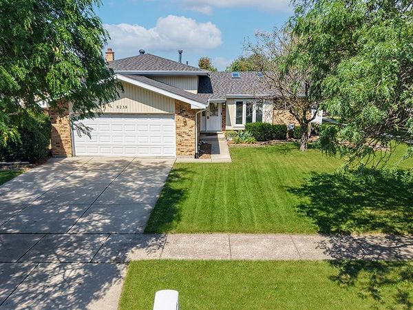 8238 164th Street, Tinley Park, IL 60477