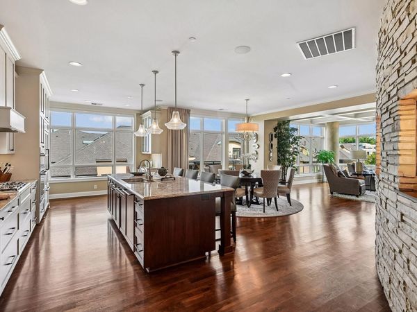 875 Lake Street N, Unit 401, Wayzata, MN 55391