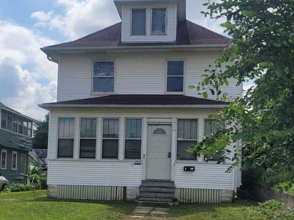 716 Rose Avenue E, Saint Paul, MN 55106