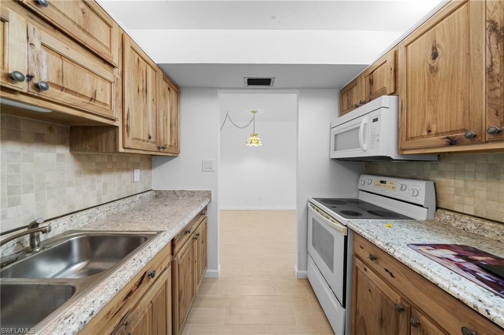 431 Van Buren St , Unit D3, Fort Myers, FL 33916 Photo