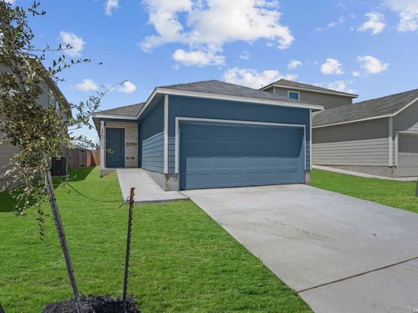 6051 Skipping Way, Von Ormy, TX 78073