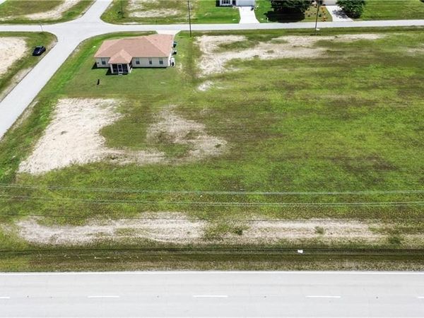 1737 Santa Barbara BLVD N, CAPE CORAL, FL 33993