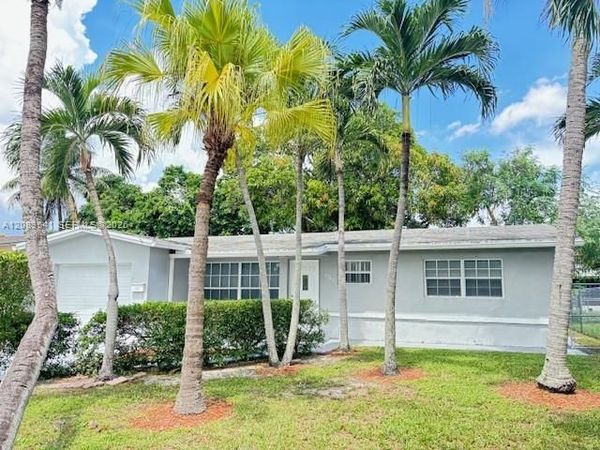 6241 SW , Unit 8, North Lauderdale, FL 33068