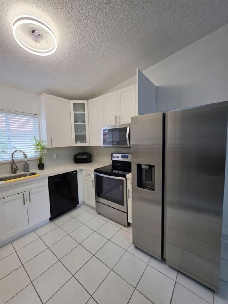 10101 W Okeechobee Rd, Unit 10-202, Hialeah Gardens, FL 33016 Photo