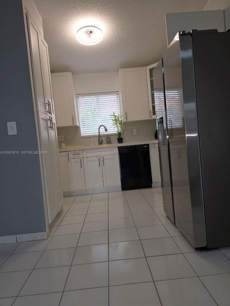 10101 W Okeechobee Rd, Unit 10-202, Hialeah Gardens, FL 33016 Photo