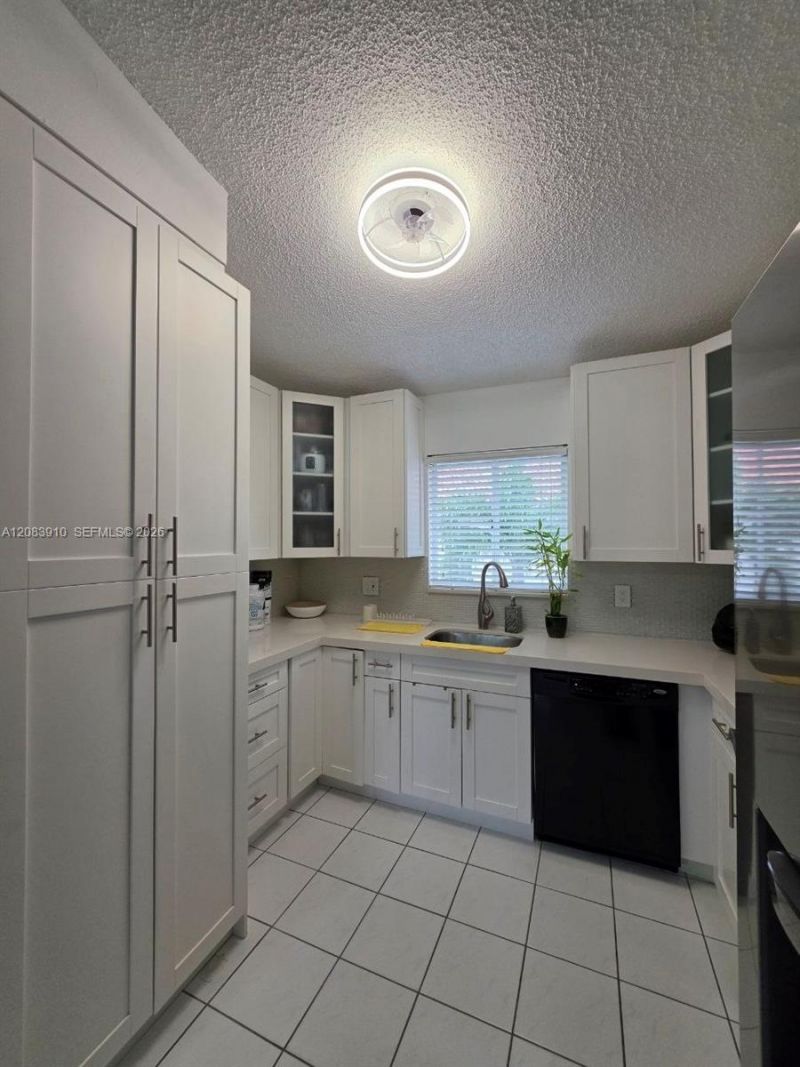 10101 W Okeechobee Rd, Unit 10-202, Hialeah Gardens, FL 33016 Photo