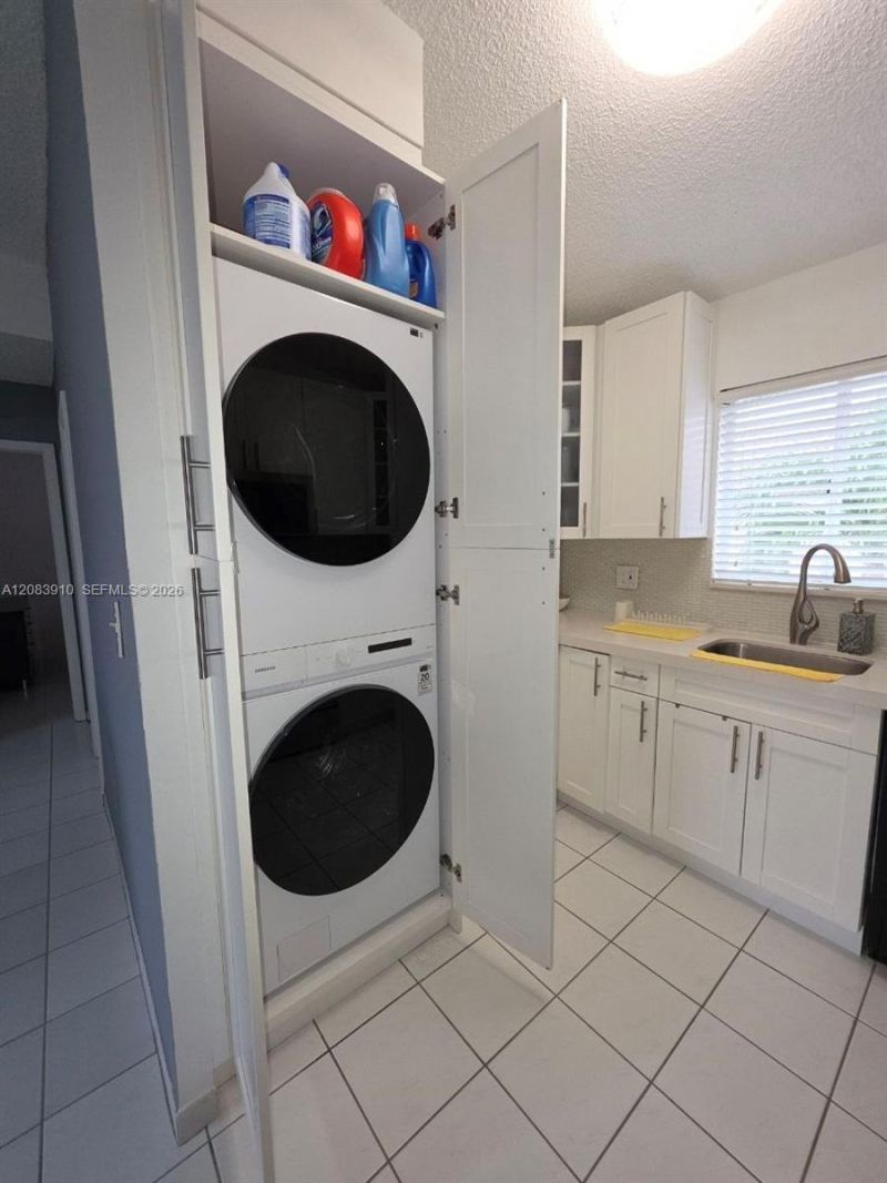 10101 W Okeechobee Rd, Unit 10-202, Hialeah Gardens, FL 33016 Photo