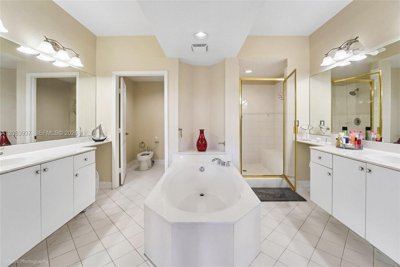 10710 NW 66th St, Unit 313, Doral, FL 33178 Photo